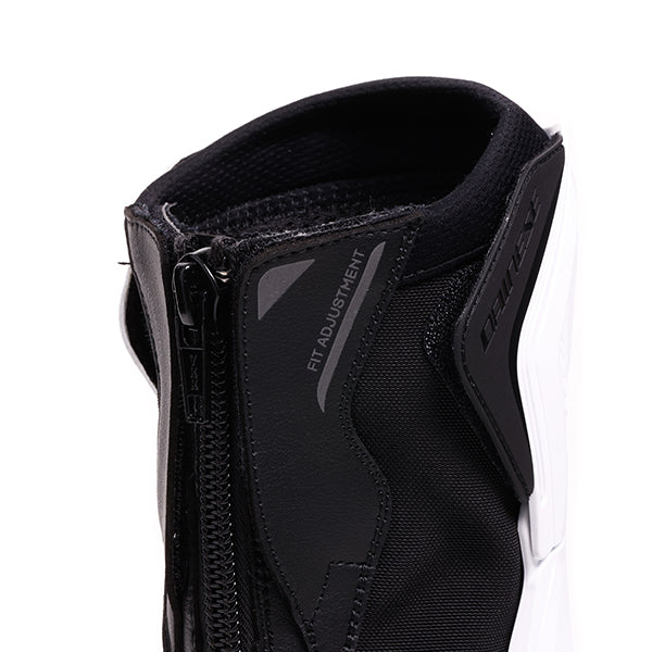 NEXUS 3 IN & OUT BOOTS