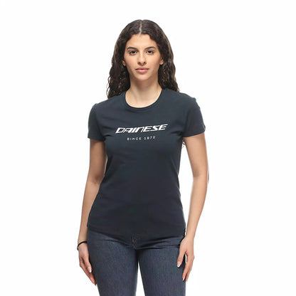 ESSENCE WORDMARK T-SHIRT WMN